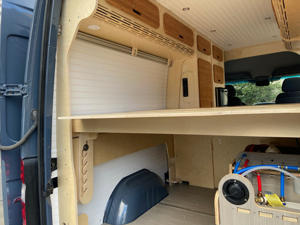 Vantopia Van